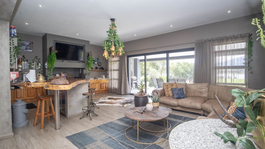 4 Bedroom Property for Sale in The Coves North West